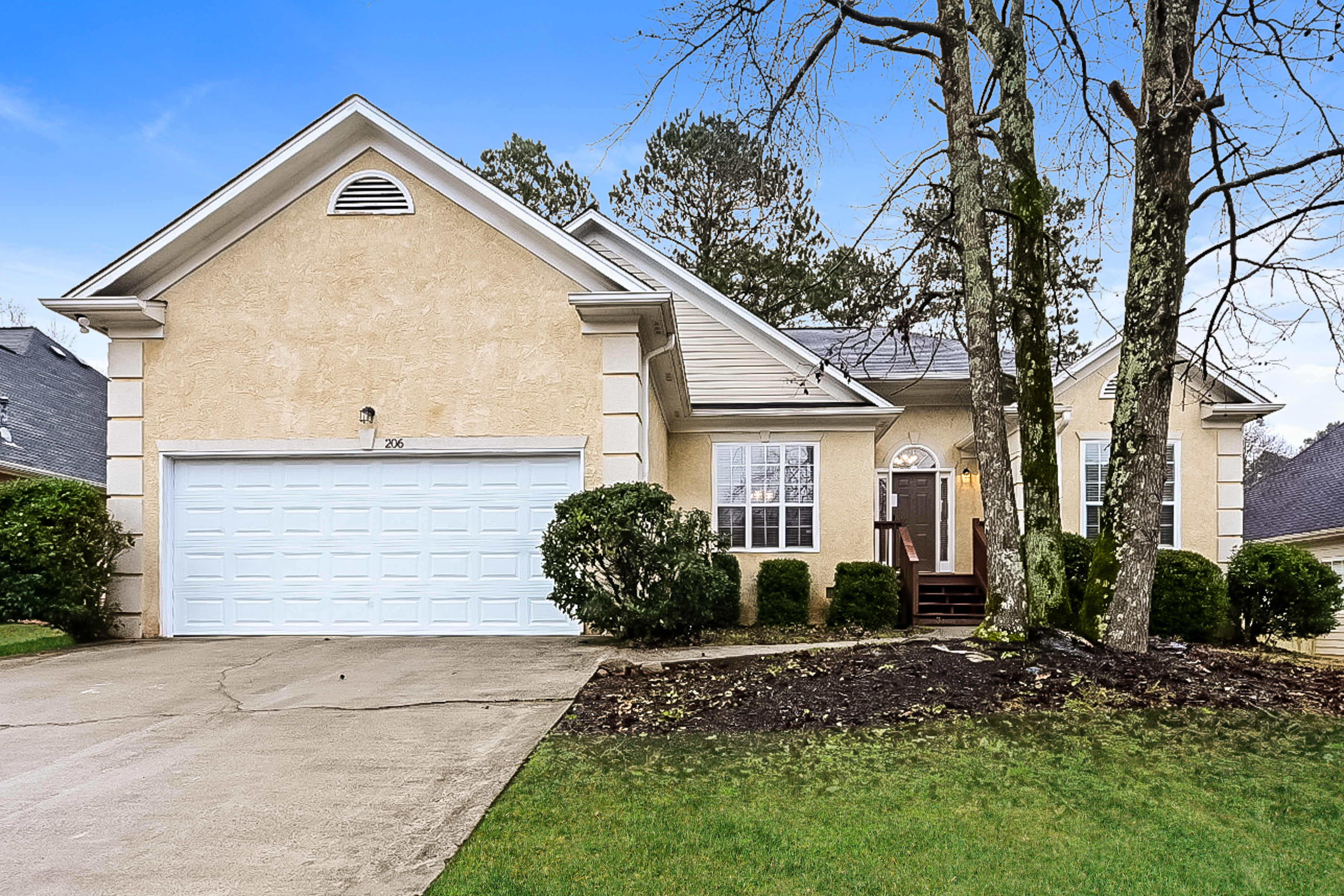 206 Eagles Crest Ct McDonough, GA 30253